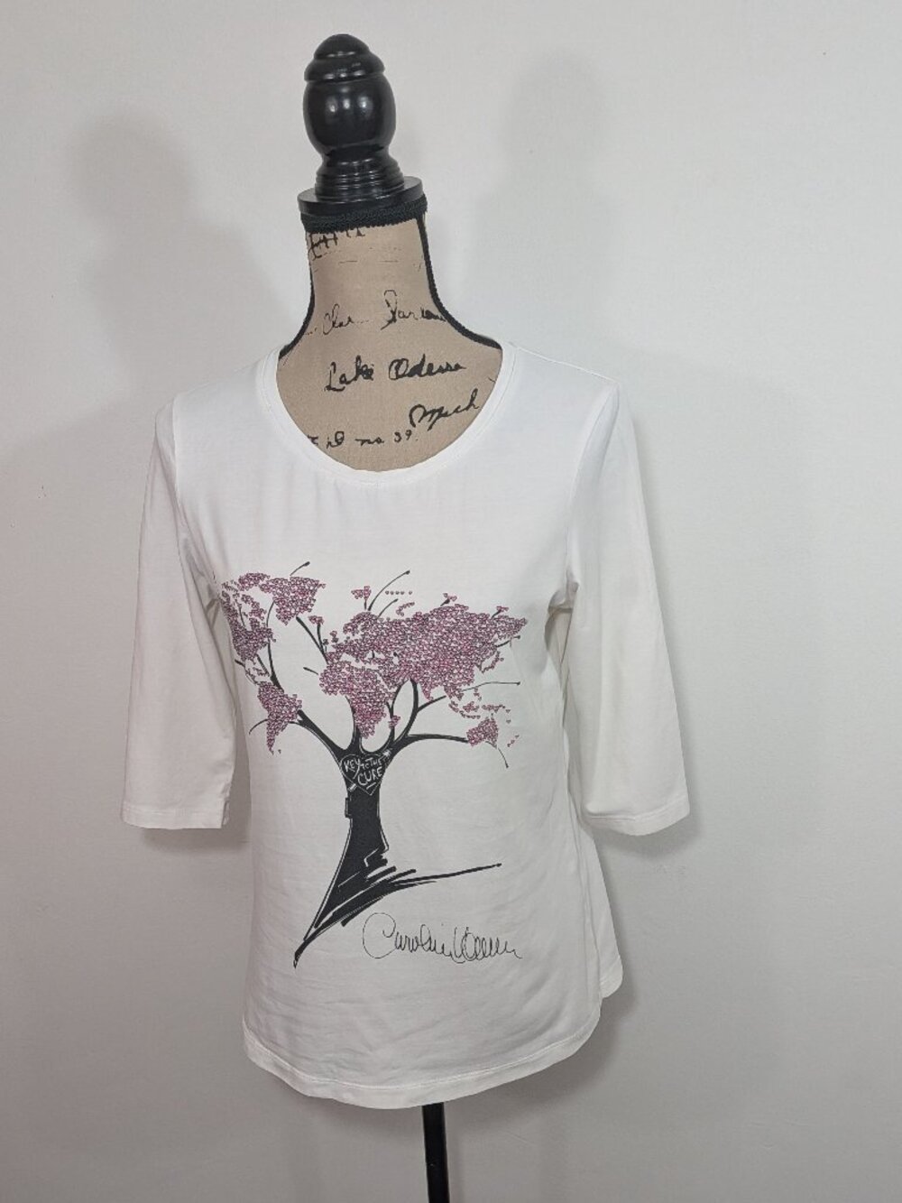 Carolina Herrera New York Womens White Top 3/4 Sleeve Key To The Cure 2012 L